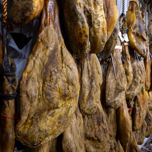 ¿Sabrías reconocer un auténtico jamón ibérico? Claves para identificar la calidad en cada loncha