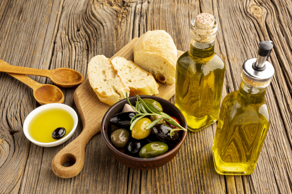 Recolección de aceitunas en la Sierra de Tentudía para elaborar aceite virgen extra
